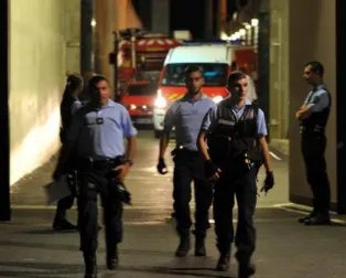 法国监狱再发袭警是怎么回事？