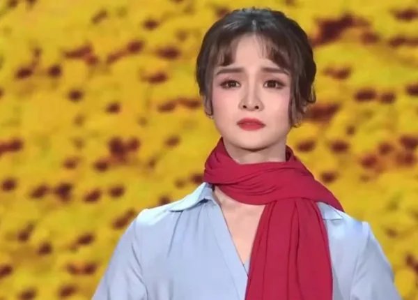 春晚王琪演唱托托可海牧羊人伴舞是谁