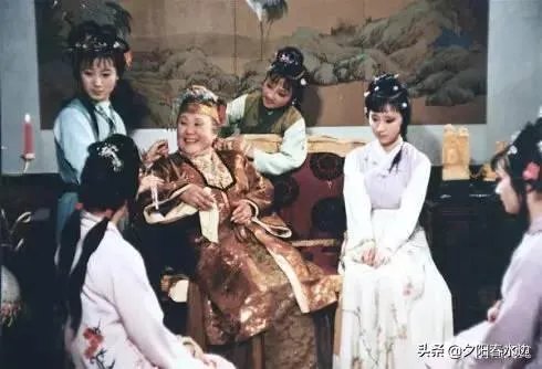 《红楼梦》小姐少爷不再需要哺乳之后,奶妈还要留下,她们有什么职责?