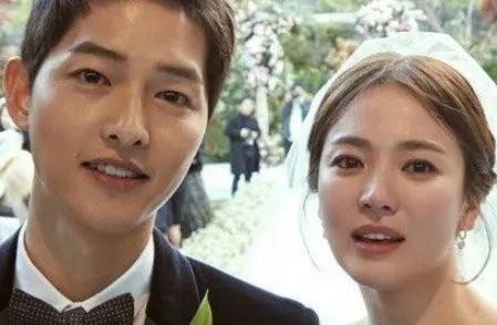 宋仲基有哪几个细节表明他真的很爱宋慧乔？