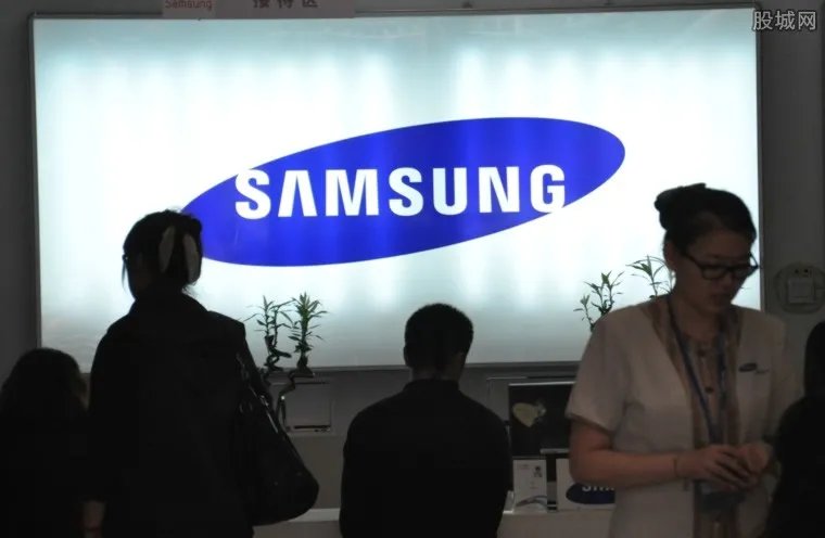 三星折叠屏5G手机 新机将上市价格是多少？