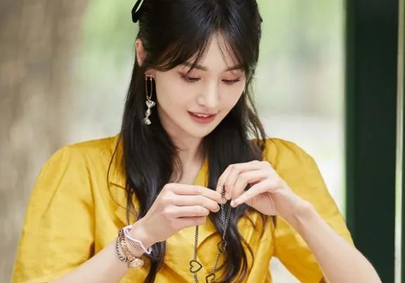 新进展！郑爽被曝已与孩子通视频，第一句话便落泪，你知道她说了什么吗？