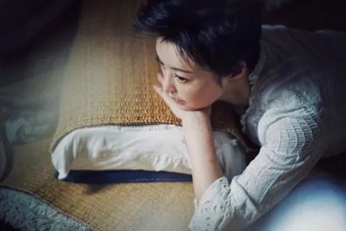 袁立经常前往边远地区做慈善活动，她为何会投身公益事业？