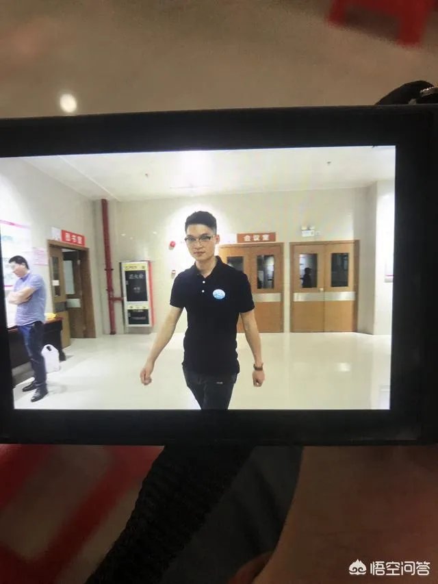 国字脸男士适合留什么发型?