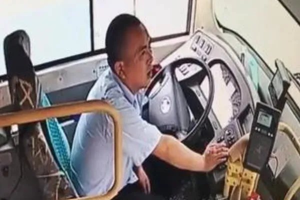 福建公交司机在驾驶过程中突发心梗后抢救无效去世，为何人会得这种病症？