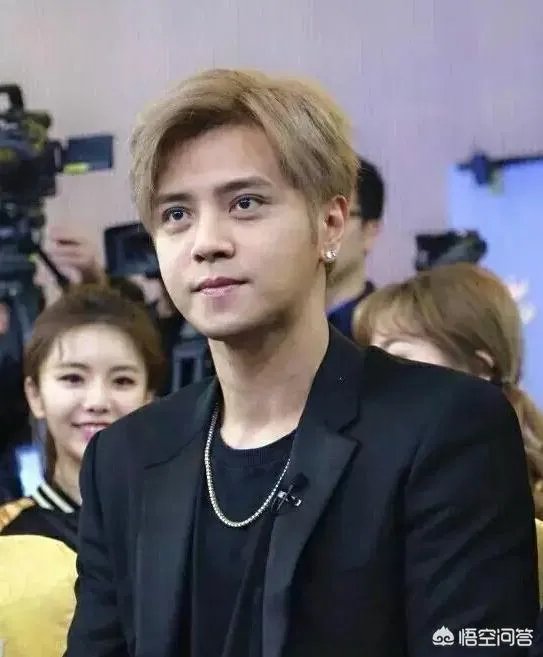 罗志祥妈妈发声怒斥周杨青,称其“毁了罗志祥,毁了他一年两三亿的钱途”是否太毁三观?