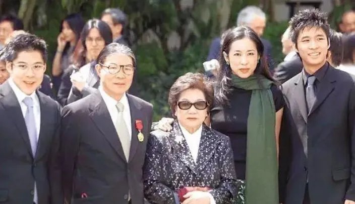 这才是真正的豪门恋，霍英东孙女爱上吴婉芳儿子！这是传说中门当户对吗？