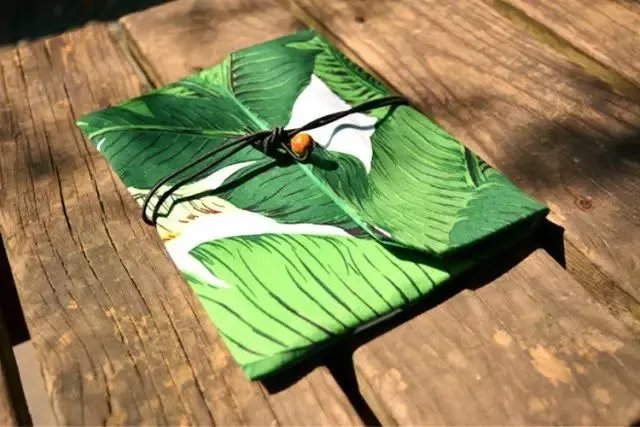 【面料】据说今年秋天流行把植物穿上身，印花届三大“新晋网红”来了！