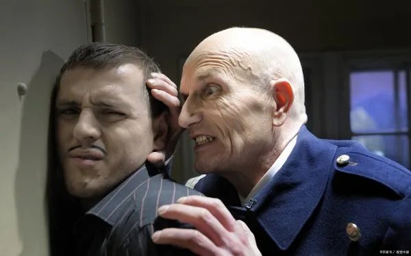 那些不执行法院判决的老赖，将会得到什么惩罚？