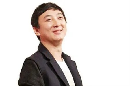 王思聪奢华生活大曝光 大牌傍身美女豪车都不缺