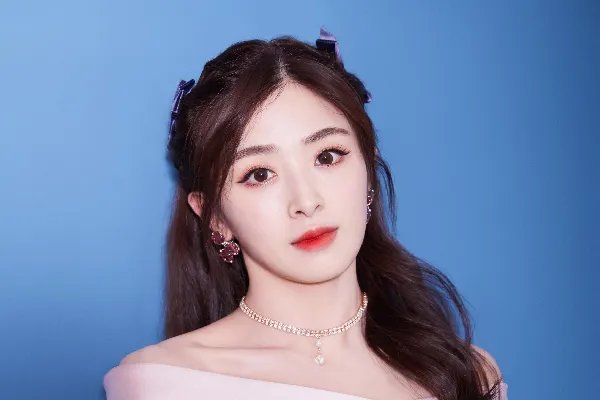 大家知道周星驰、周润发和刘德华的干女儿分别是谁吗?