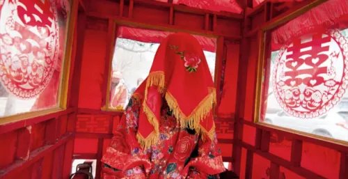 结婚晚上应该做什么事情教程 结婚晚上新郎新娘吃什么