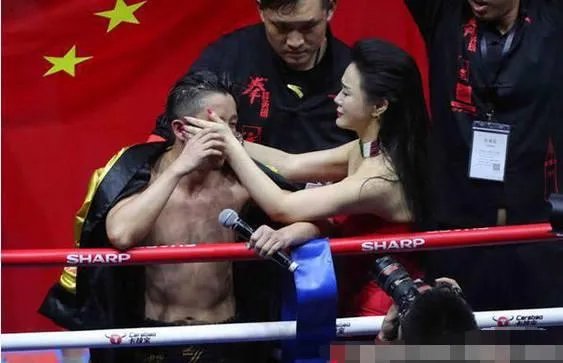 如何看待邹市明称拳王卫冕战被人暗动手脚，曾遭受匪夷所思的干扰？