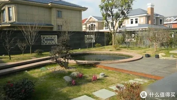 明星豪宅有啥好羡慕的，中国真正的千万豪宅都在农村！