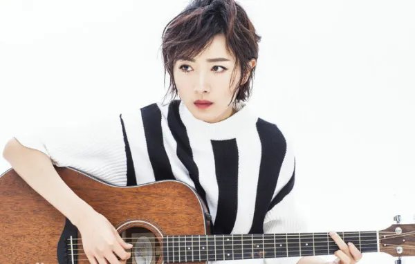 《荡寇风云》的女主角是谁演的？