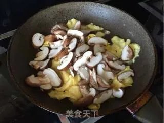 香菇炒鸡蛋