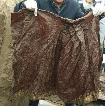 500年前古墓挖出是怎么回事？