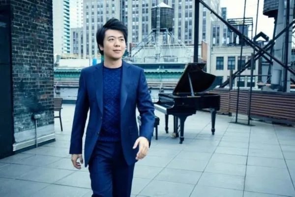 郎朗教妻子说中文，吉娜东北腔有多魔性？