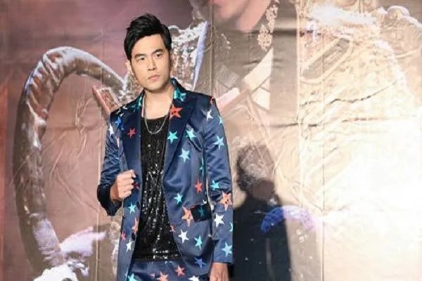 偷拍周杰伦餐厅道歉,偷拍原因为何令人难以置信?