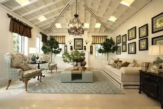 看多了美式乡村别墅,来欣赏一下英伦风的乡村风格吧!