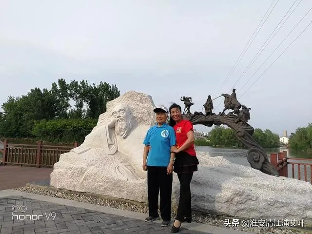 您是怎样喜欢上广场舞的，有没有一次偶然的原因呢？