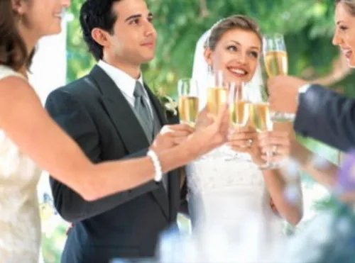 结婚晚上应该做什么事情教程 结婚晚上新郎新娘吃什么