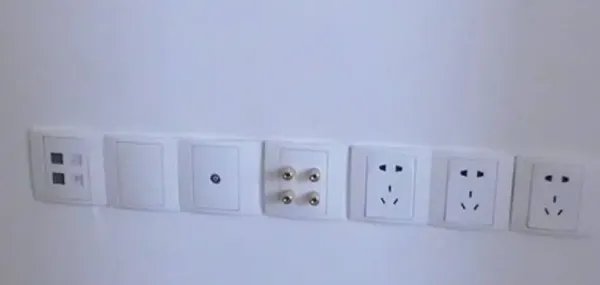 客厅插座一般需要离地多高呢?什么品牌的插座最好用?