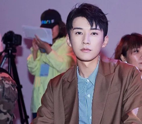 《琉璃》男配刘学义：演技颜值在线为何不红？