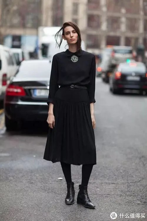 女士胸针怎么佩戴