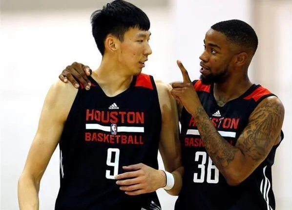 周琦首发登场毒蛇队，为何频繁被下发至NBDL？