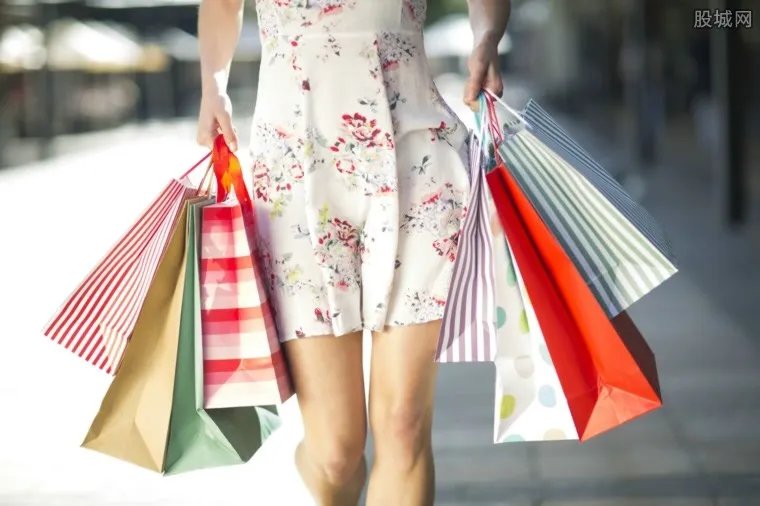 吐槽婆婆万元风衣 喝千元茶叶一年花10万玩乐