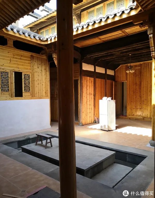 明星豪宅有啥好羡慕的，中国真正的千万豪宅都在农村！