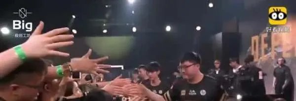 中国LOL战队曾拿过3次世界冠军，为什么RNG夺冠