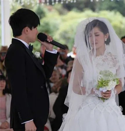 谢娜张杰婚礼现场有哪些明星 群星云集现场浪漫引人泪崩