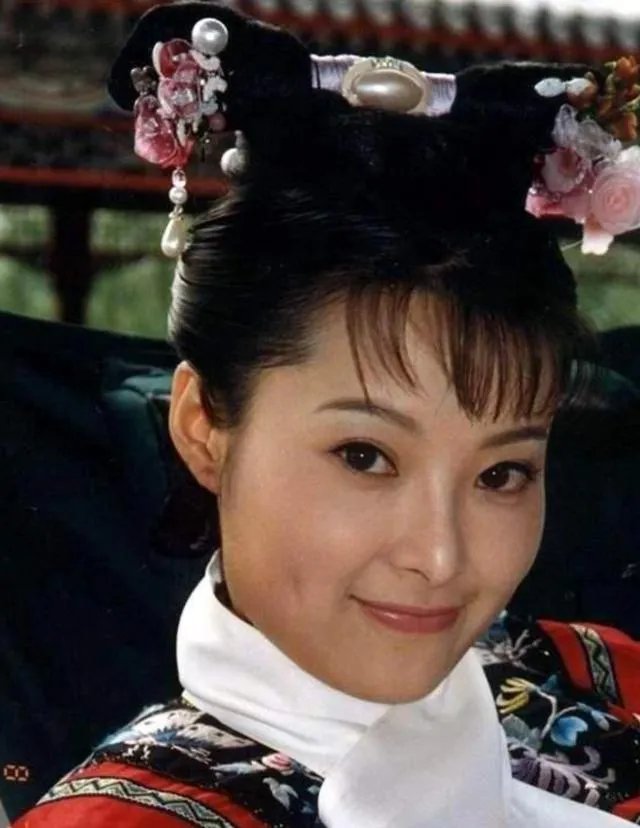 袁立经历的事实，和电视上呈现的有多大出入？