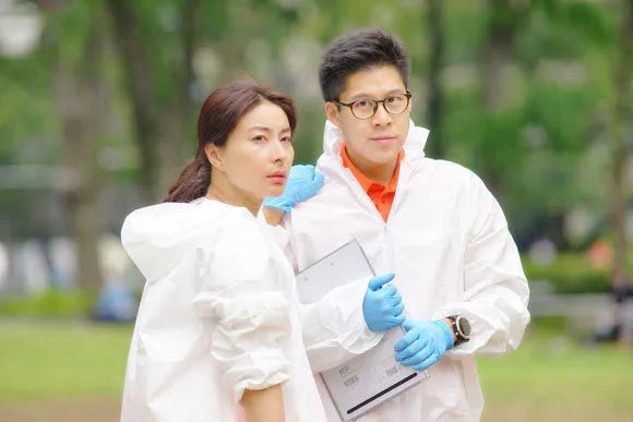 趁郭晶晶不在霍启刚带娃吃快餐，爸爸们带娃都是如此含糊吗？