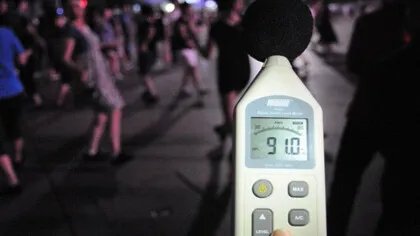 学校噪音扰民归谁管