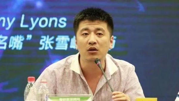 红极一时的张雪峰，因发言不当公开道歉，现在过得怎么样？