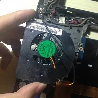 lenovo 联想 U450笔记本维护：拆机清灰、换风扇、换硅脂、换固态硬盘、换内存