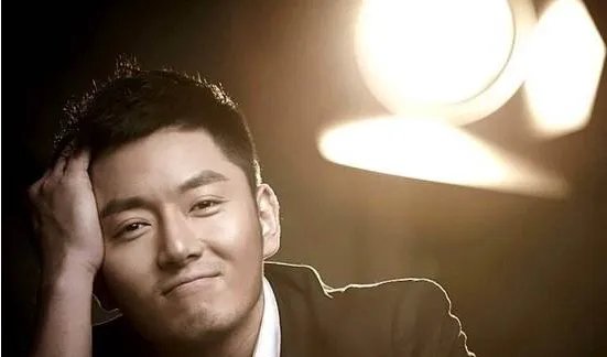 李东学是一个非常帅气的人，为什么一直不火？